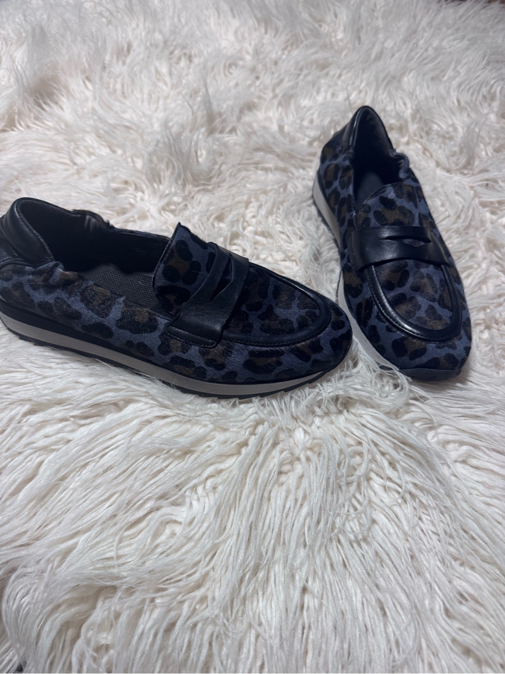 Softwaves Dalma Loafer Leopard Ink Size 38 US 7.5 Leather Comfort Blue Black